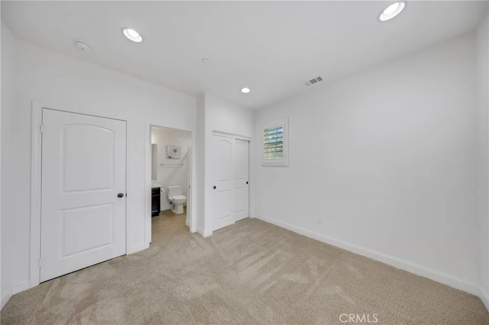 14502 Badger Eastvale, CA 92880