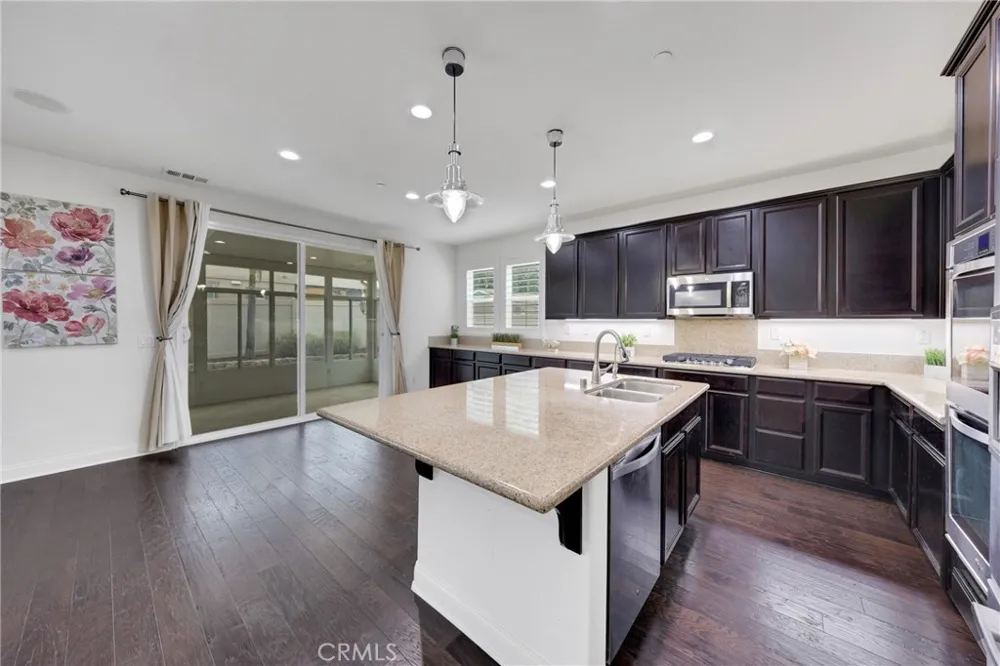 14502 Badger Eastvale, CA 92880