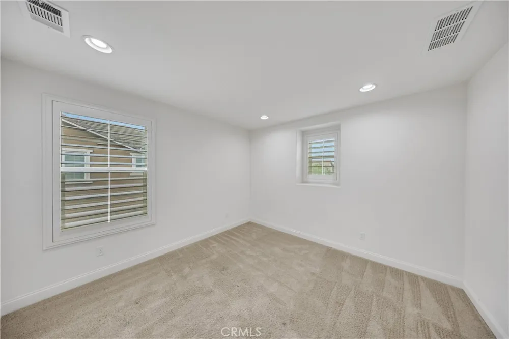 14502 Badger Eastvale, CA 92880