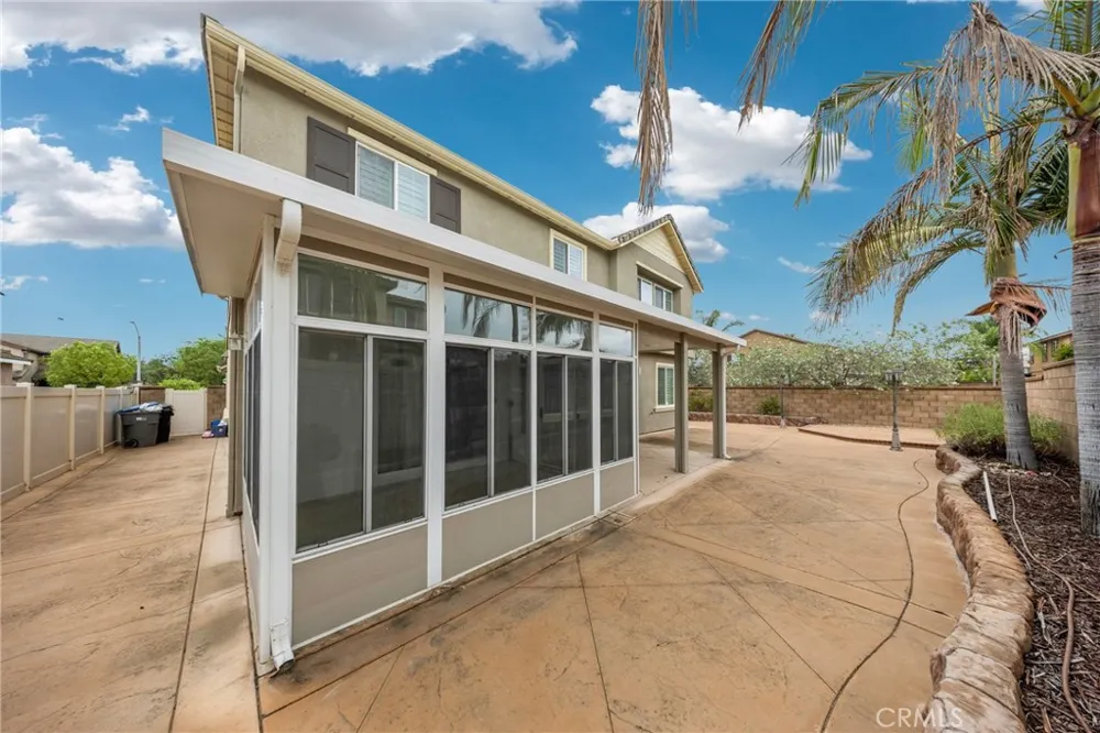 14502 Badger Eastvale, CA 92880