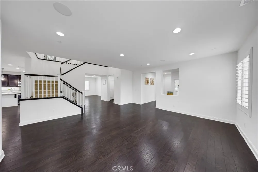 14502 Badger Eastvale, CA 92880