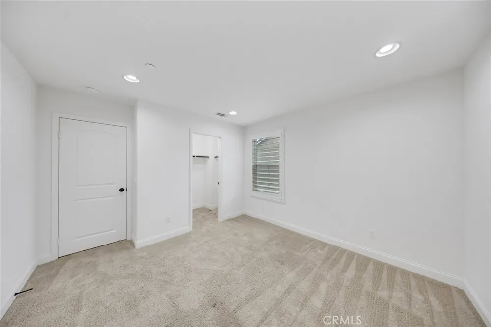 14502 Badger Eastvale, CA 92880