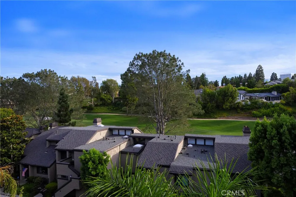 25 Canyon Island Newport Beach, CA 92660