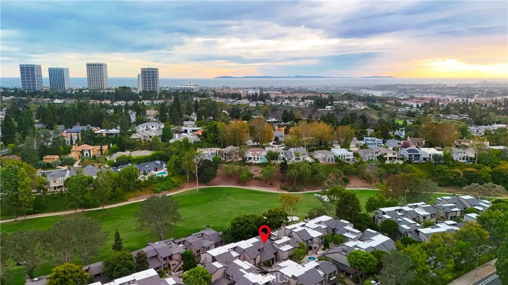 25 Canyon Island Newport Beach, CA 92660