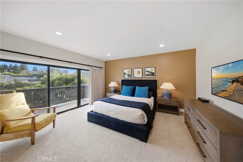 25 Canyon Island Newport Beach, CA 92660