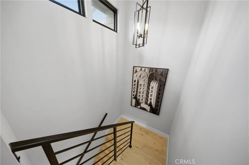 25 Canyon Island Newport Beach, CA 92660