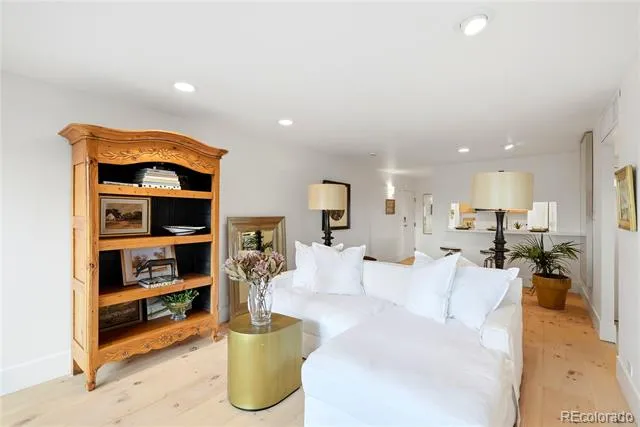 400 S Lafayette Street #1206 Denver, CO 80209