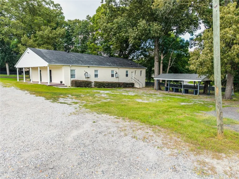 635 McFarland Parkway Alpharetta, GA 30004