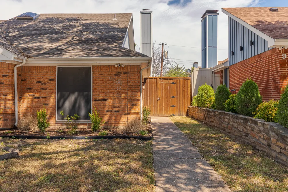 9703 Springtree Lane Dallas, TX 75243