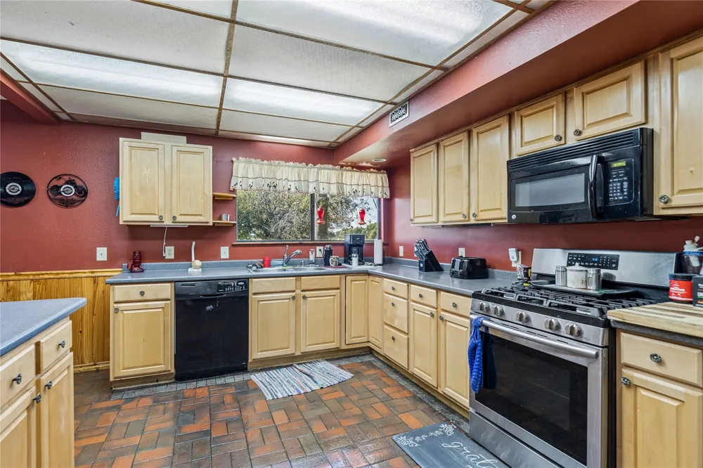 20220 E 700 ROAD Wagoner, OK 74467