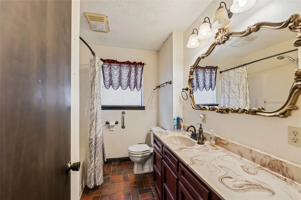 20220 E 700 ROAD Wagoner, OK 74467