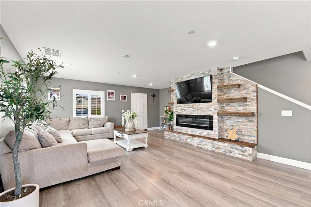 1304 Desert Rose Court San Jacinto, CA 92582