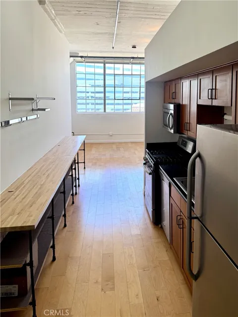420 S San Pedro Street #405