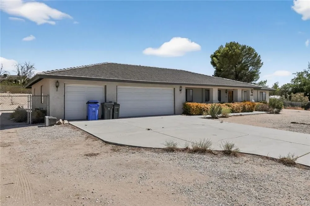 18539 Symeron Road Apple Valley, CA 92307