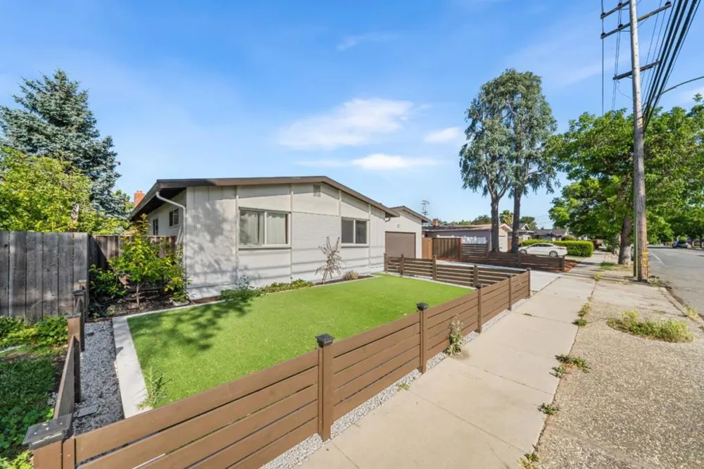 3234 Jarvis Avenue San Jose, CA 95118