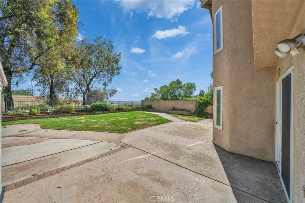 2136 Camino Largo Chino Hills, CA 91709