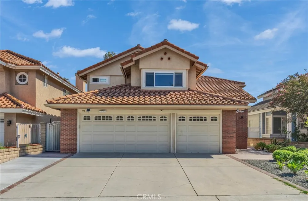 2136 Camino Largo Chino Hills, CA 91709