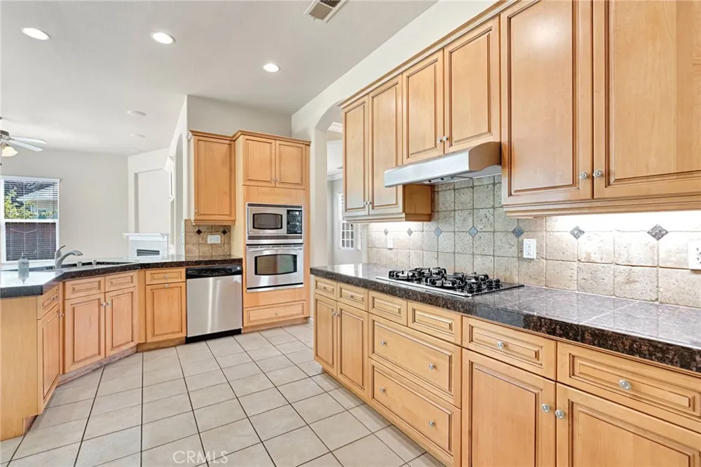 2579 Warner Avenue Clovis, CA 93611