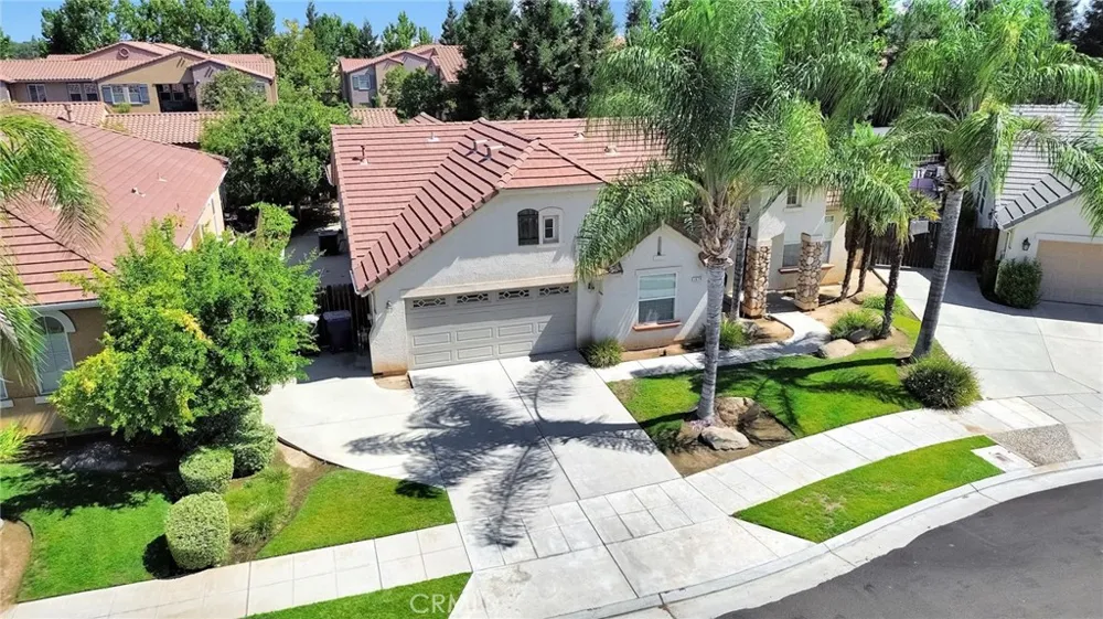 2579 Warner Avenue Clovis, CA 93611