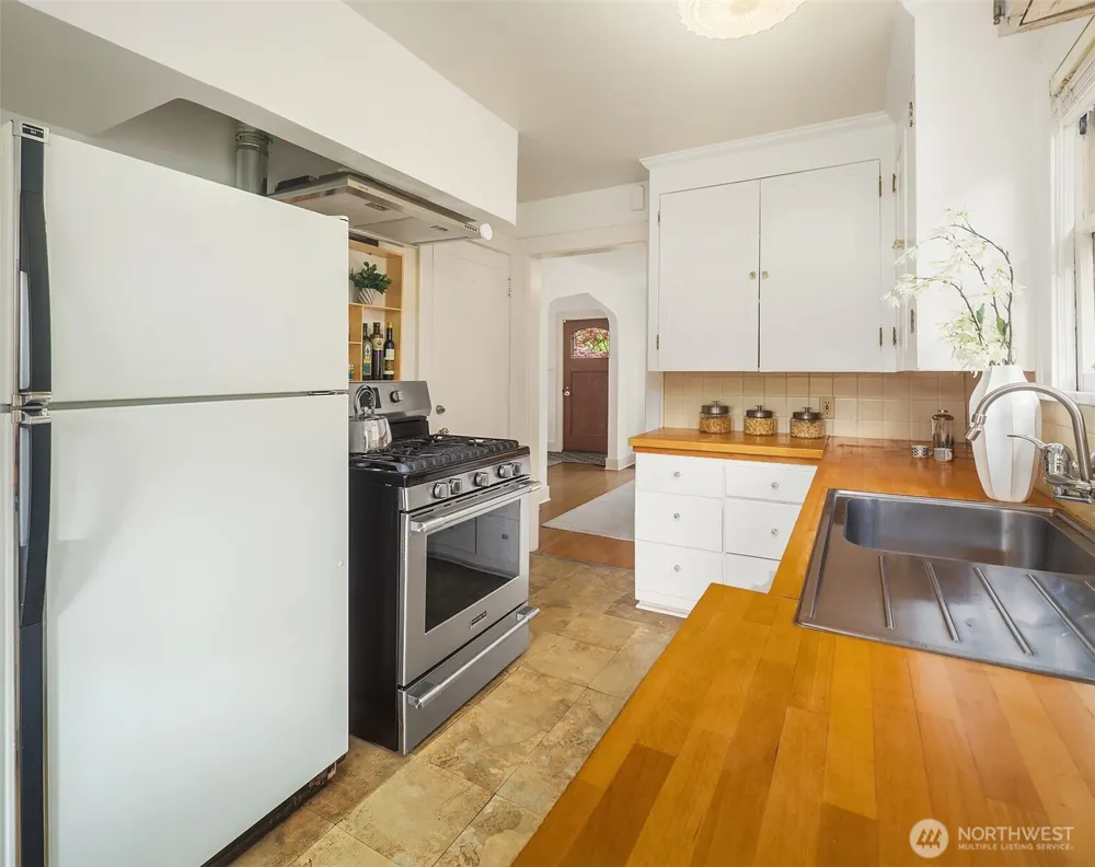 2609 Queen Anne Avenue Seattle, WA 98126