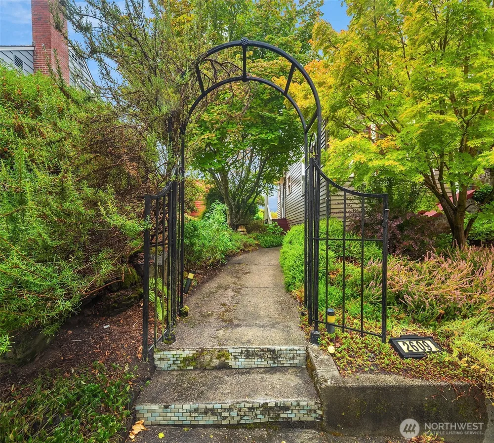 2609 Queen Anne Avenue Seattle, WA 98126