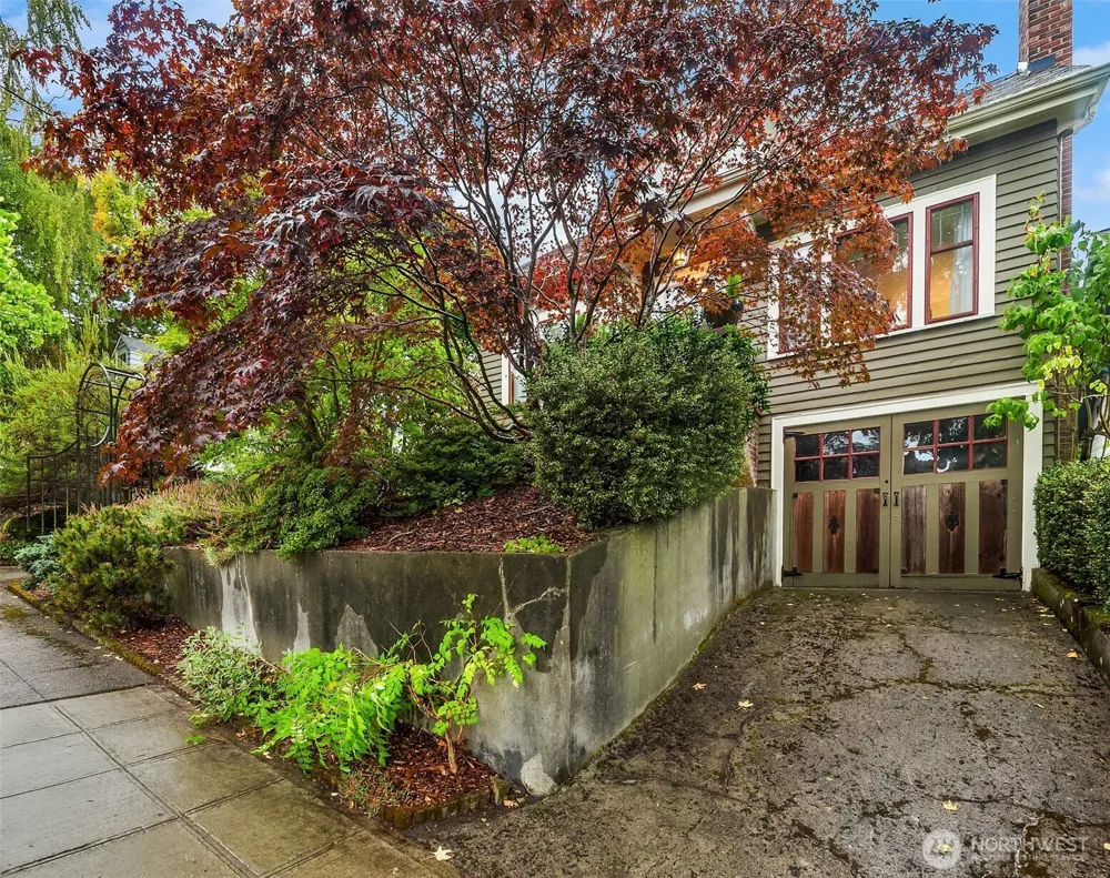 2609 Queen Anne Avenue Seattle, WA 98126