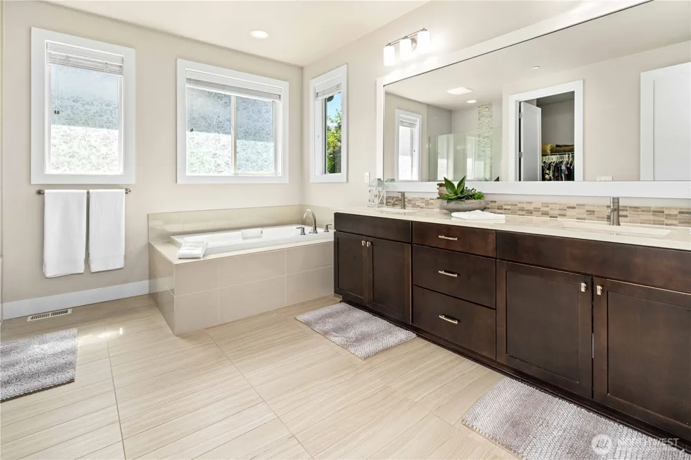 12099 164th Court NE Redmond, WA 98052