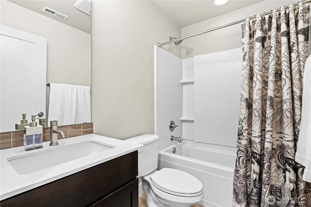 12099 164th Court NE Redmond, WA 98052