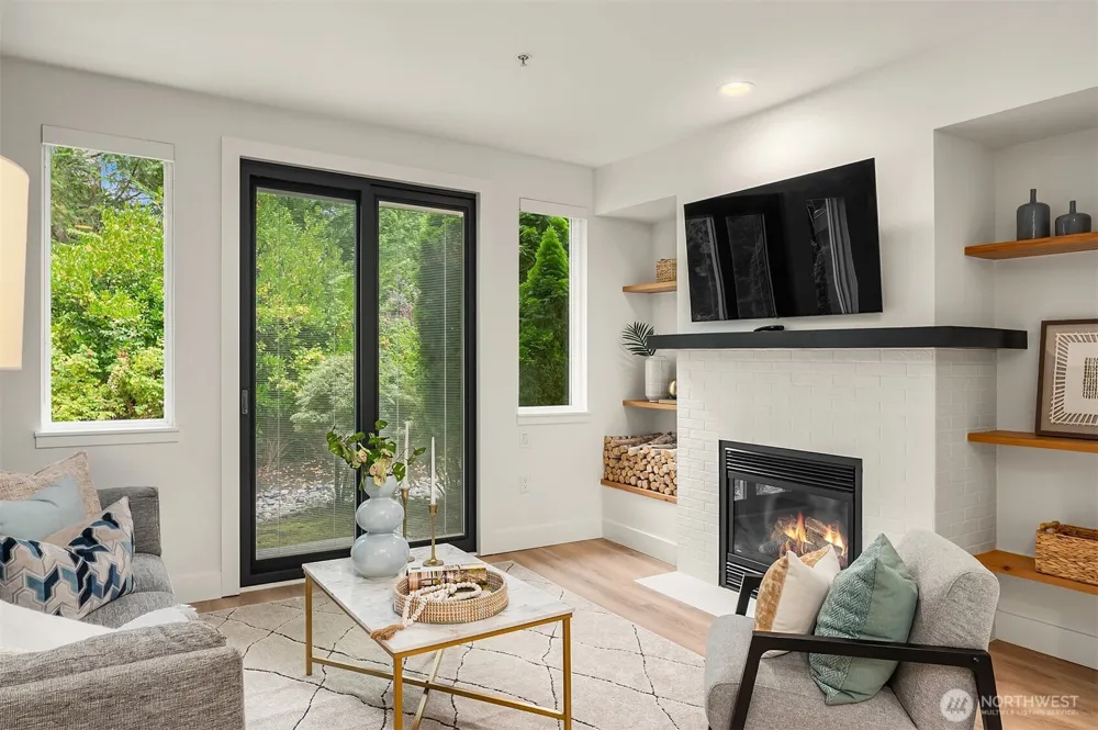 21216 SE 42nd Lane Issaquah, WA 98029