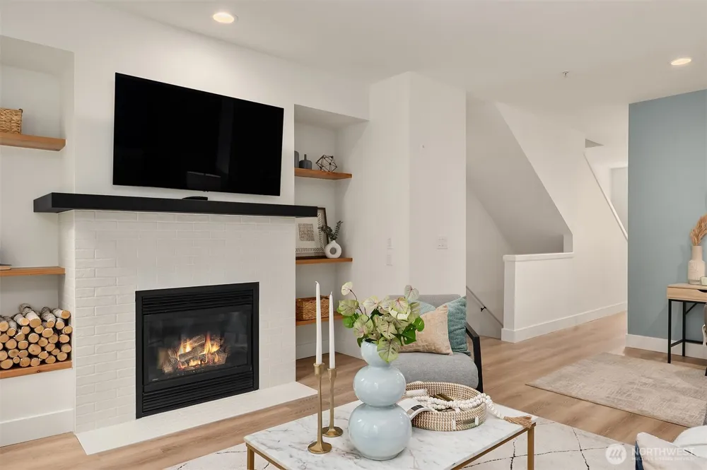 21216 SE 42nd Lane Issaquah, WA 98029