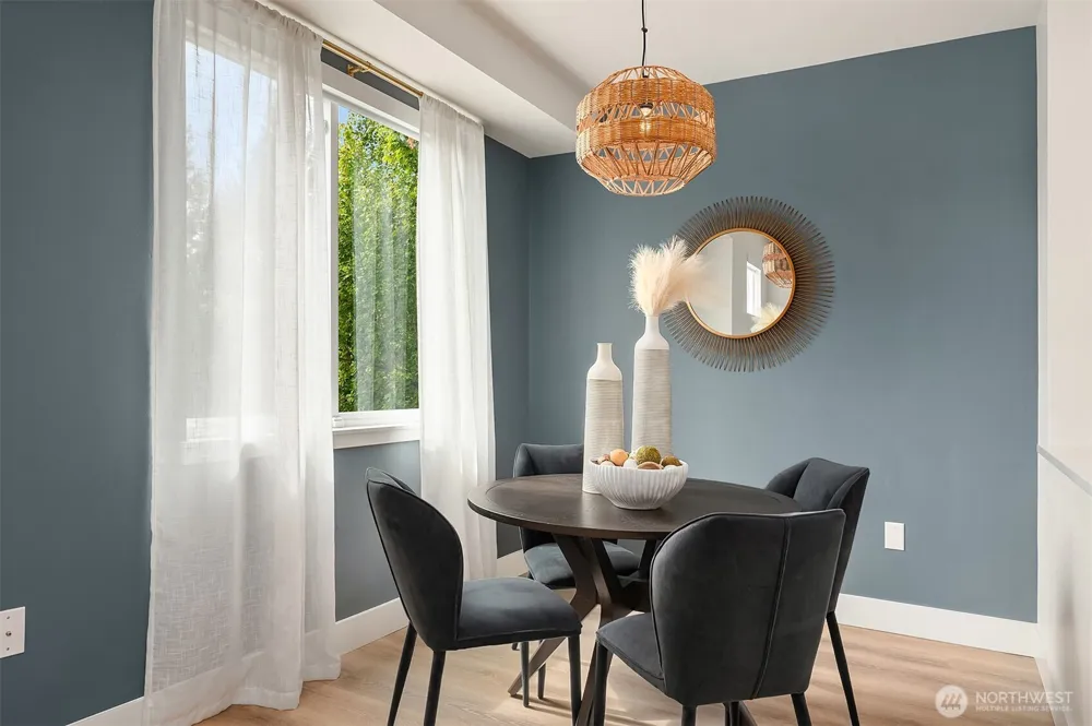 21216 SE 42nd Lane Issaquah, WA 98029