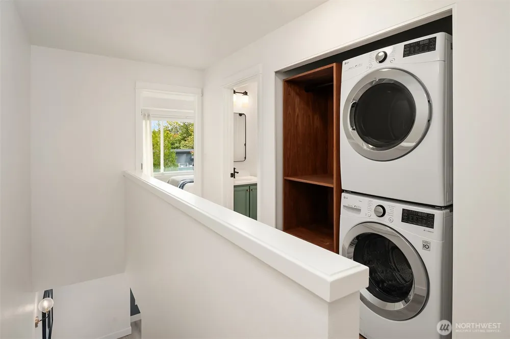 21216 SE 42nd Lane Issaquah, WA 98029