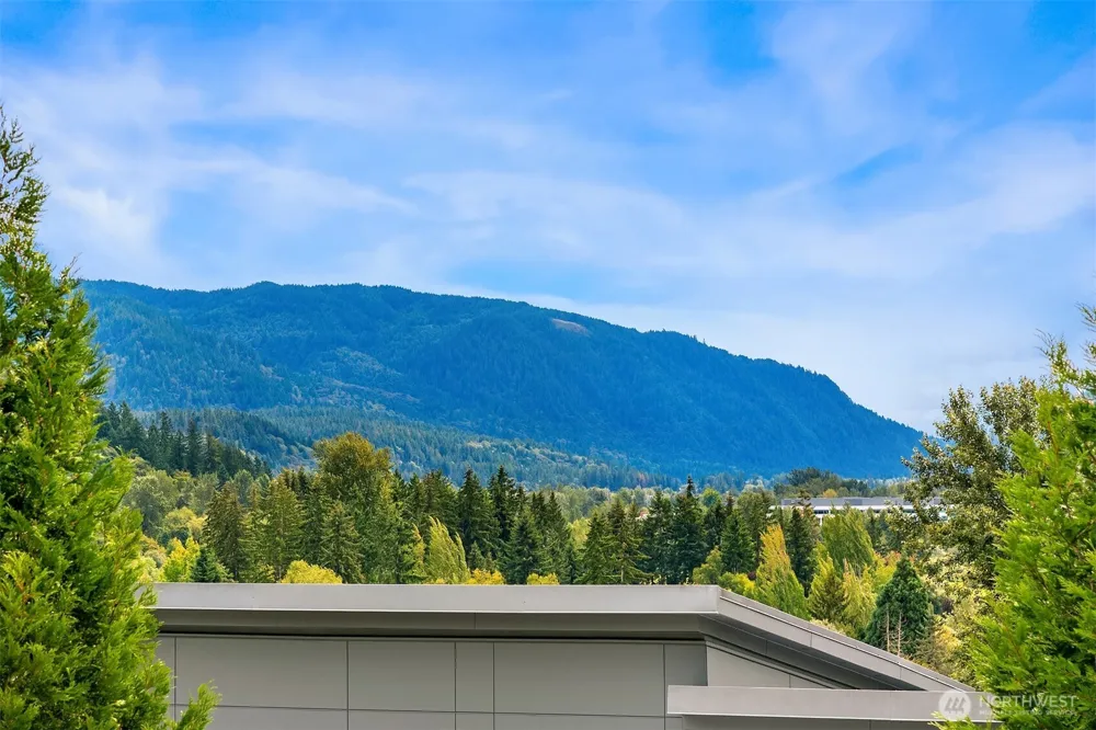 21216 SE 42nd Lane Issaquah, WA 98029