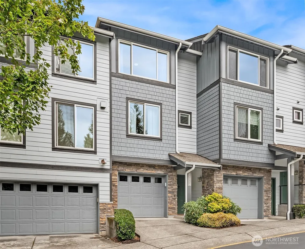 21216 SE 42nd Lane Issaquah, WA 98029