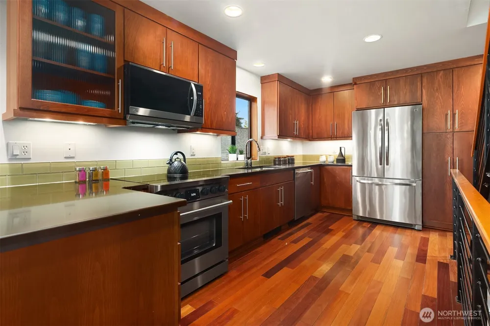 2423 75th Street Seattle, WA 98103