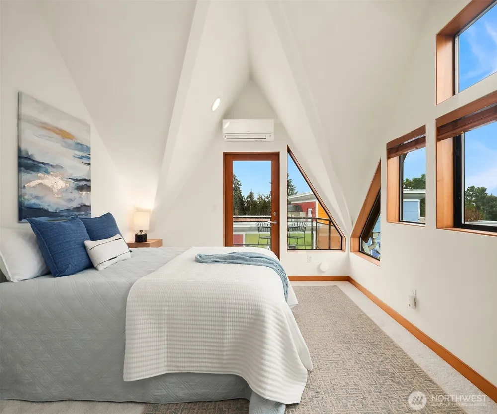 2423 75th Street Seattle, WA 98103