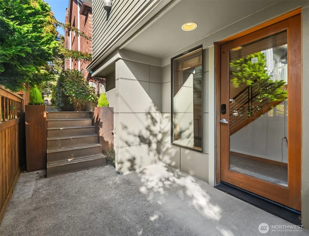 2423 75th Street Seattle, WA 98103