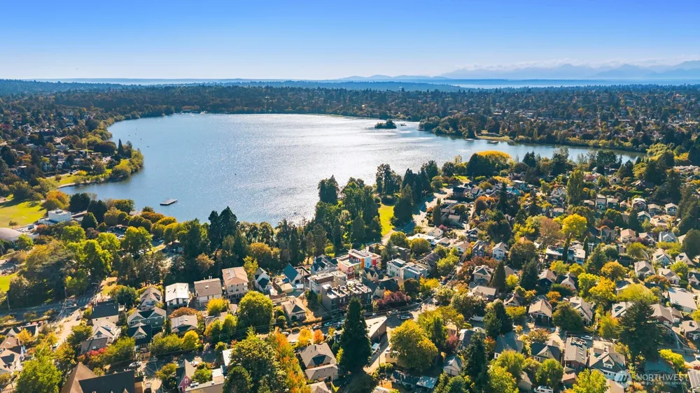 2423 75th Street Seattle, WA 98103