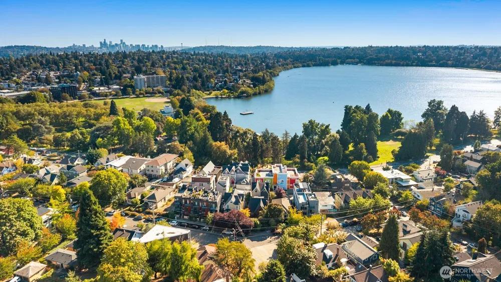 2423 75th Street Seattle, WA 98103