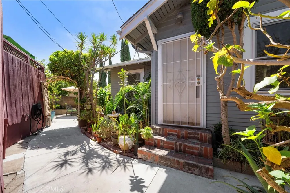 4406 Prospect Los Angeles, CA 90027