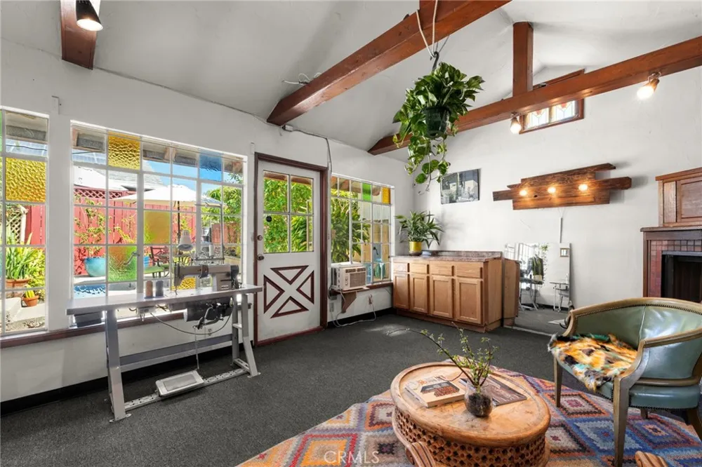 4406 Prospect Los Angeles, CA 90027