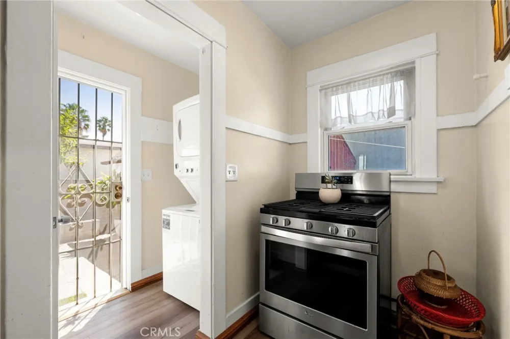 4406 Prospect Los Angeles, CA 90027