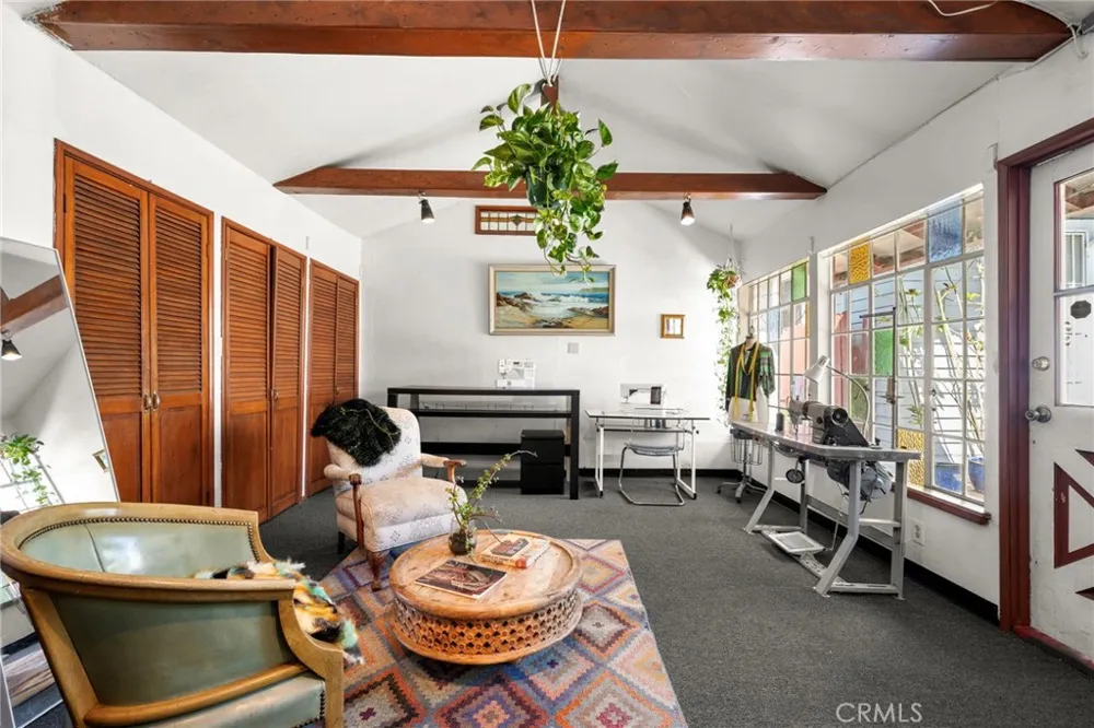 4406 Prospect Los Angeles, CA 90027