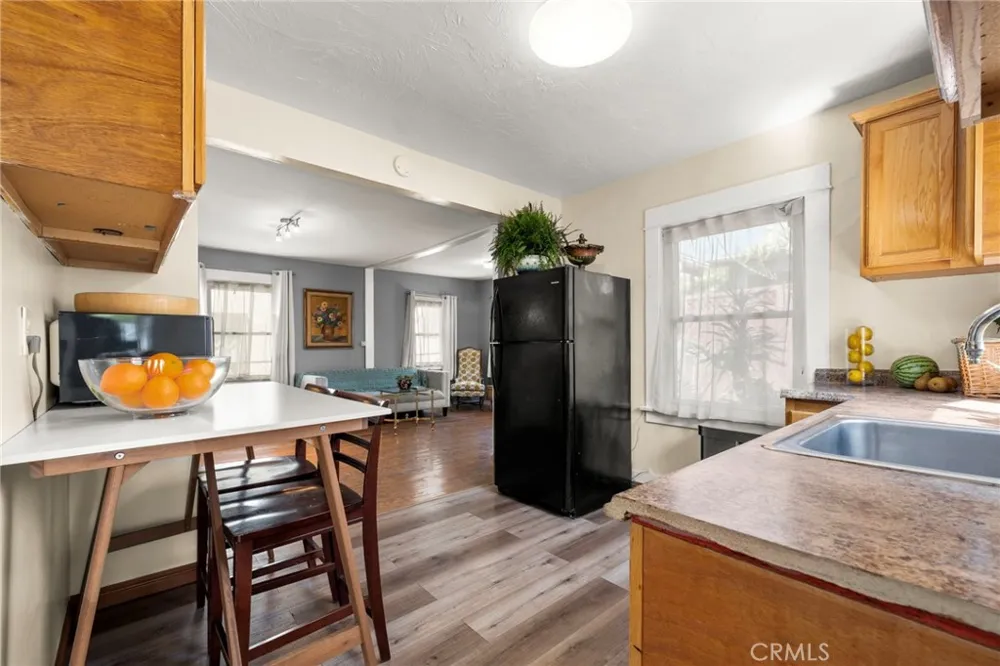 4406 Prospect Los Angeles, CA 90027