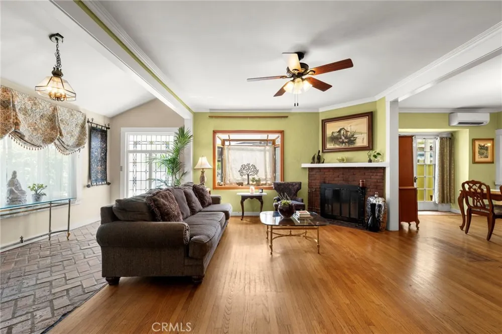 4406 Prospect Los Angeles, CA 90027
