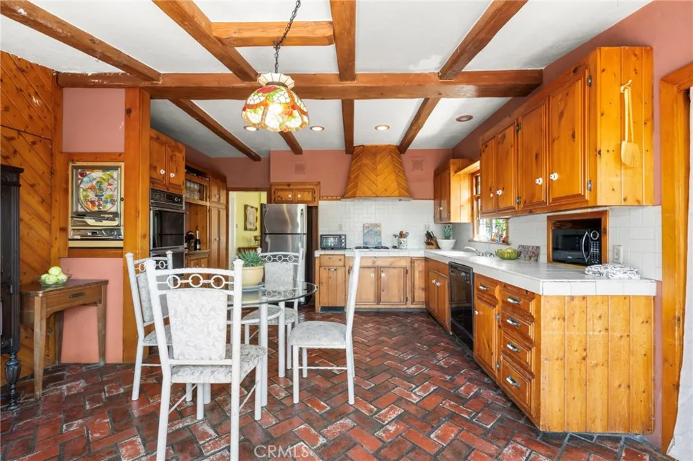 4406 Prospect Los Angeles, CA 90027