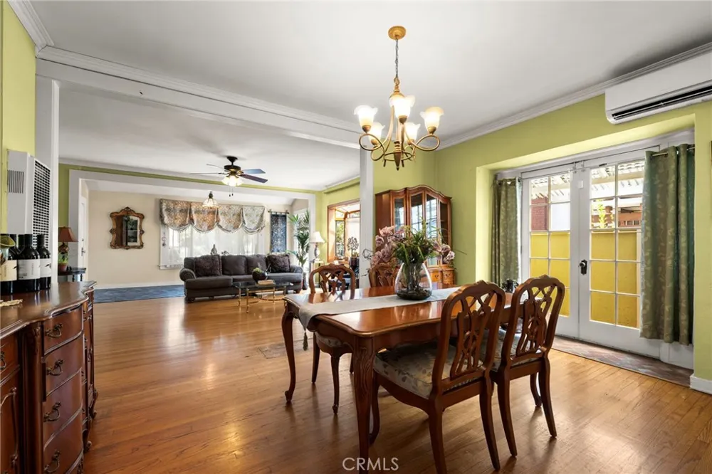 4406 Prospect Los Angeles, CA 90027