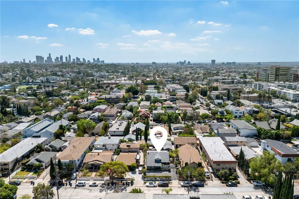 4406 Prospect Los Angeles, CA 90027