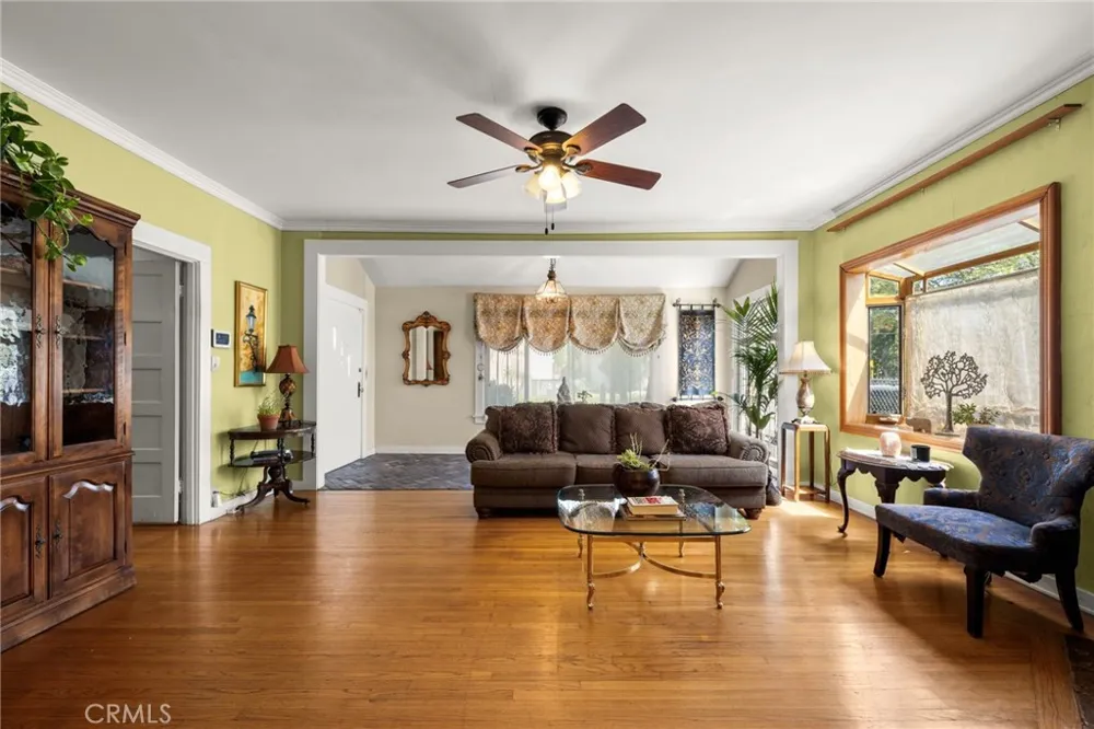 4406 Prospect Los Angeles, CA 90027
