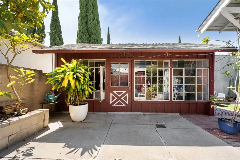 4406 Prospect Los Angeles, CA 90027